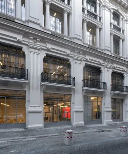 Facciata esterna della nuova sede Accademia Costume & Moda Roma con riqualificazione impianti tecnologici