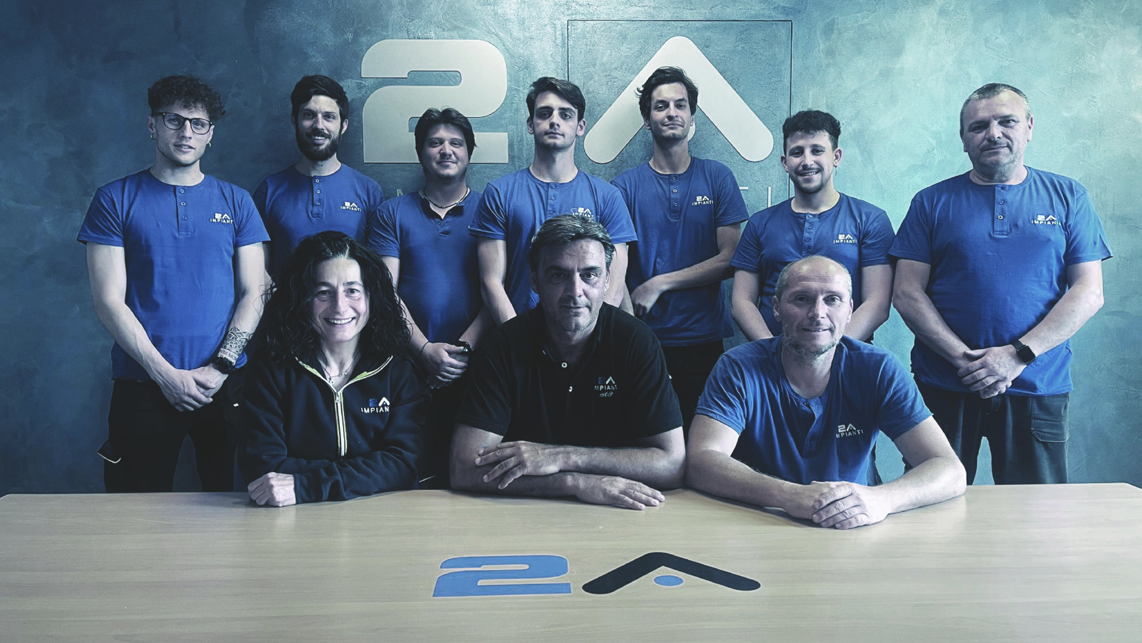Team di 2A Impianti Srl esperti in impianti elettrici e sicurezza a Parabiago.