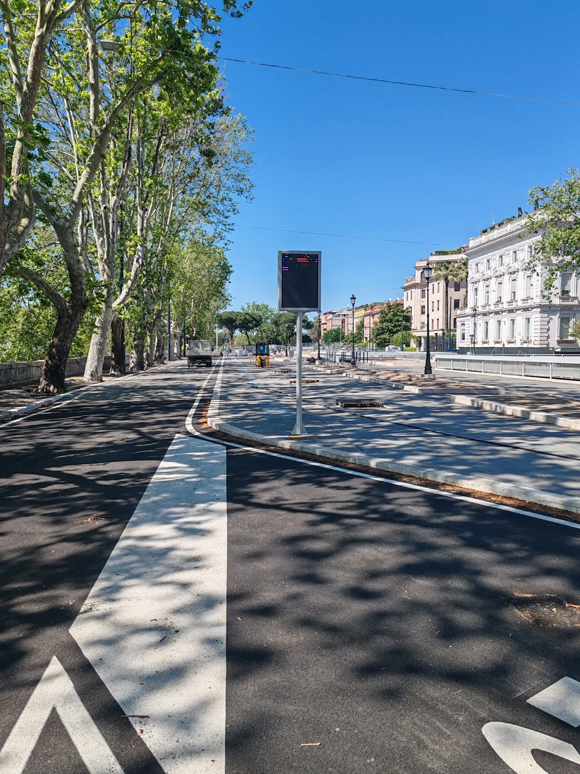 Accesso al parcheggio interrato di Piazza del Popolo con progetto sicurezza Comelit